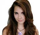 Molly Lansing-Davis (Haley Pullos)