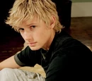 Alex Pettyfer