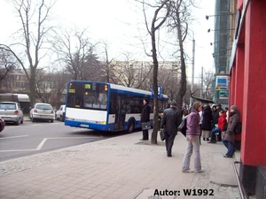 Solaris Urbino 12 [III] (#5065) na linii 170 (Plac Kaszubski).
