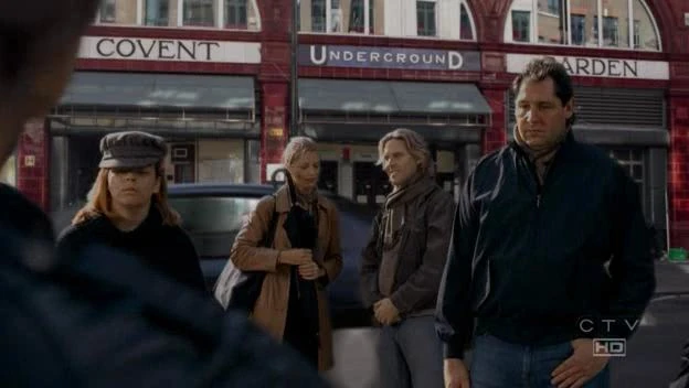 Image:321buskingcrowd.jpg