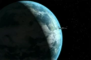 Die Enterprise erreicht den Planeten.