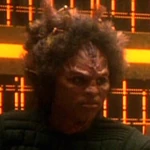 A Kazon-Pommar barkeeper