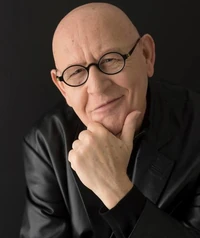 Daniel Benzali
