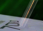 De Borg "snijden" een stuk uit de USS Enterprise-D