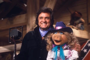 Johhny Cash with Miss Piggy from the finale of Episode 521.
