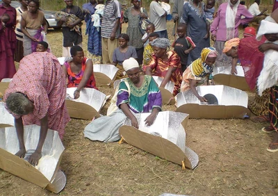 Solar cooks in the village of Biharwe, Uganda in 2007