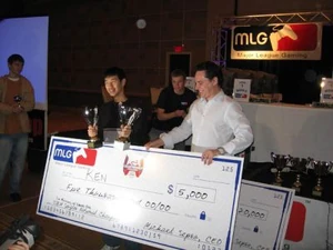 World Champion Ken with a check for $5000.