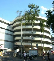 Foto van de parkeergarage.