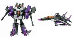 Skywarp only wears the finest Decepticon fingerless gloves.