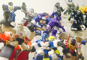 An army of cute, one thousand strong.
