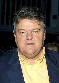 Robbie Coltrane | Harry potter and the deathly hallows,ron and hermione ...